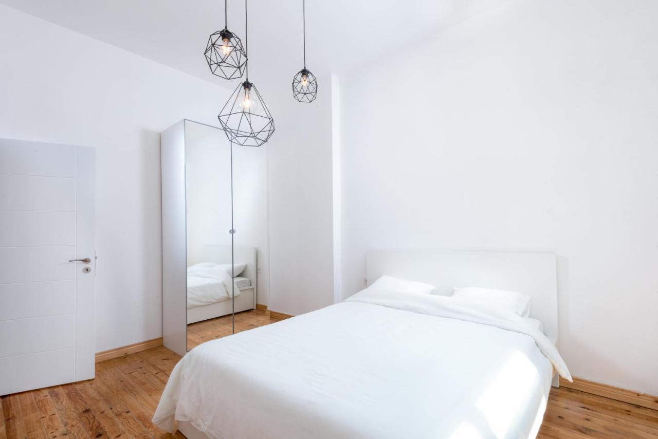 The White Apartment - Bogoridi Main Street Burgas Exteriör bild